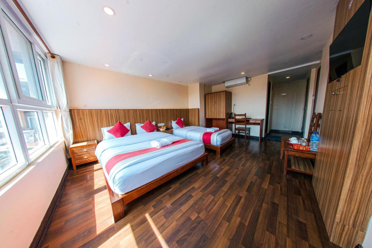 Hotel Chhimeki Kathmandu Buitenkant foto