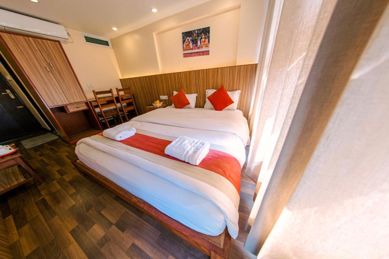 Hotel Chhimeki Kathmandu Buitenkant foto