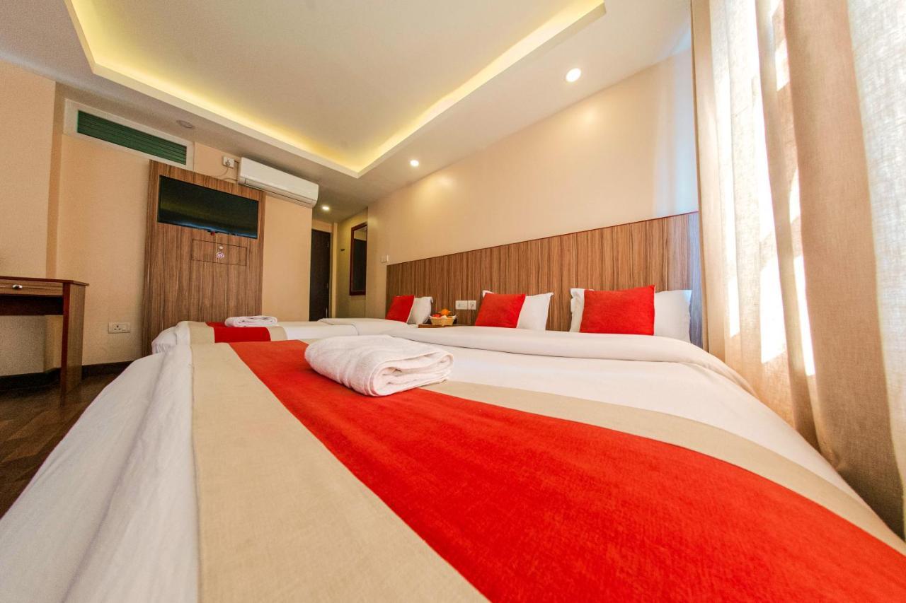 Hotel Chhimeki Kathmandu Buitenkant foto