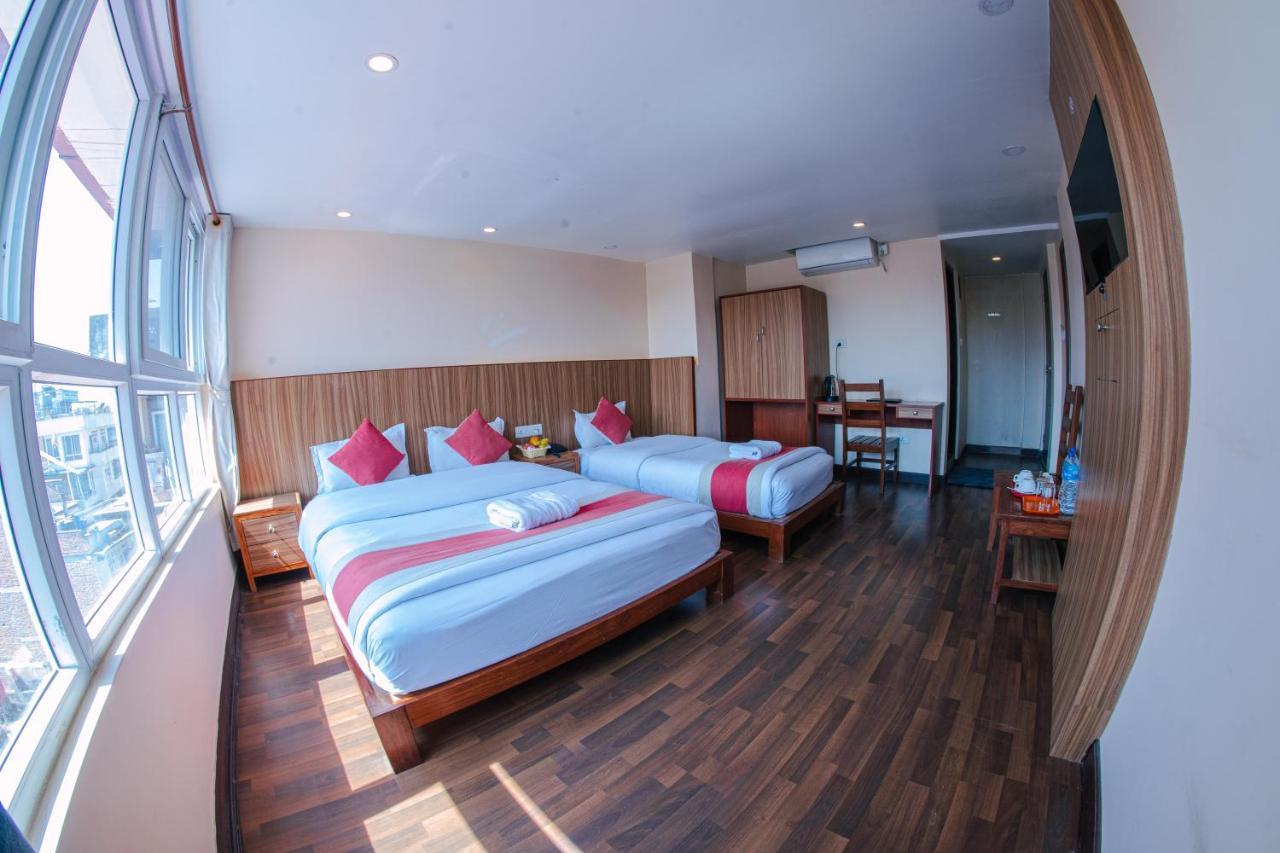 Hotel Chhimeki Kathmandu Buitenkant foto