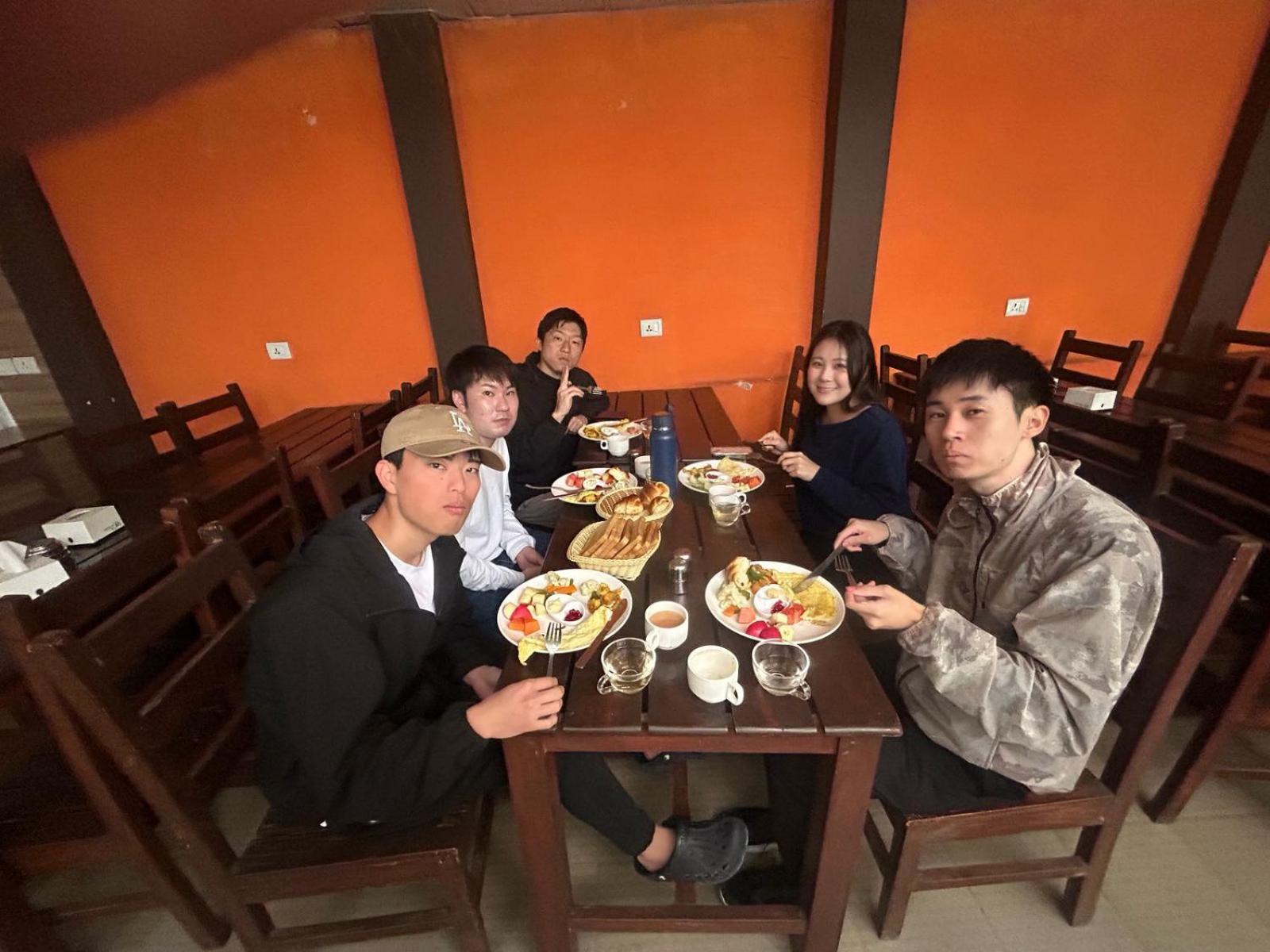 Hotel Chhimeki Kathmandu Buitenkant foto